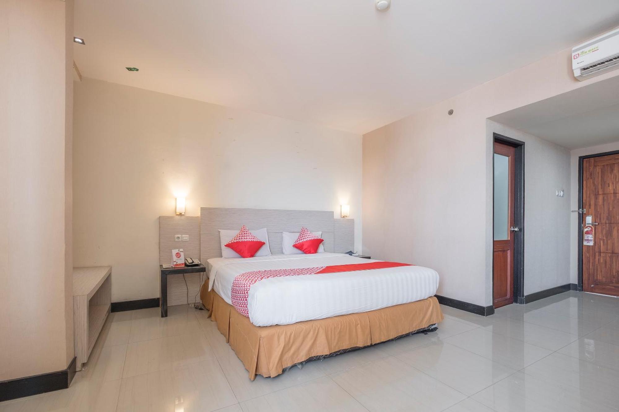 Oyo 1081 Allson City Hotel Makasar Exteriér fotografie
