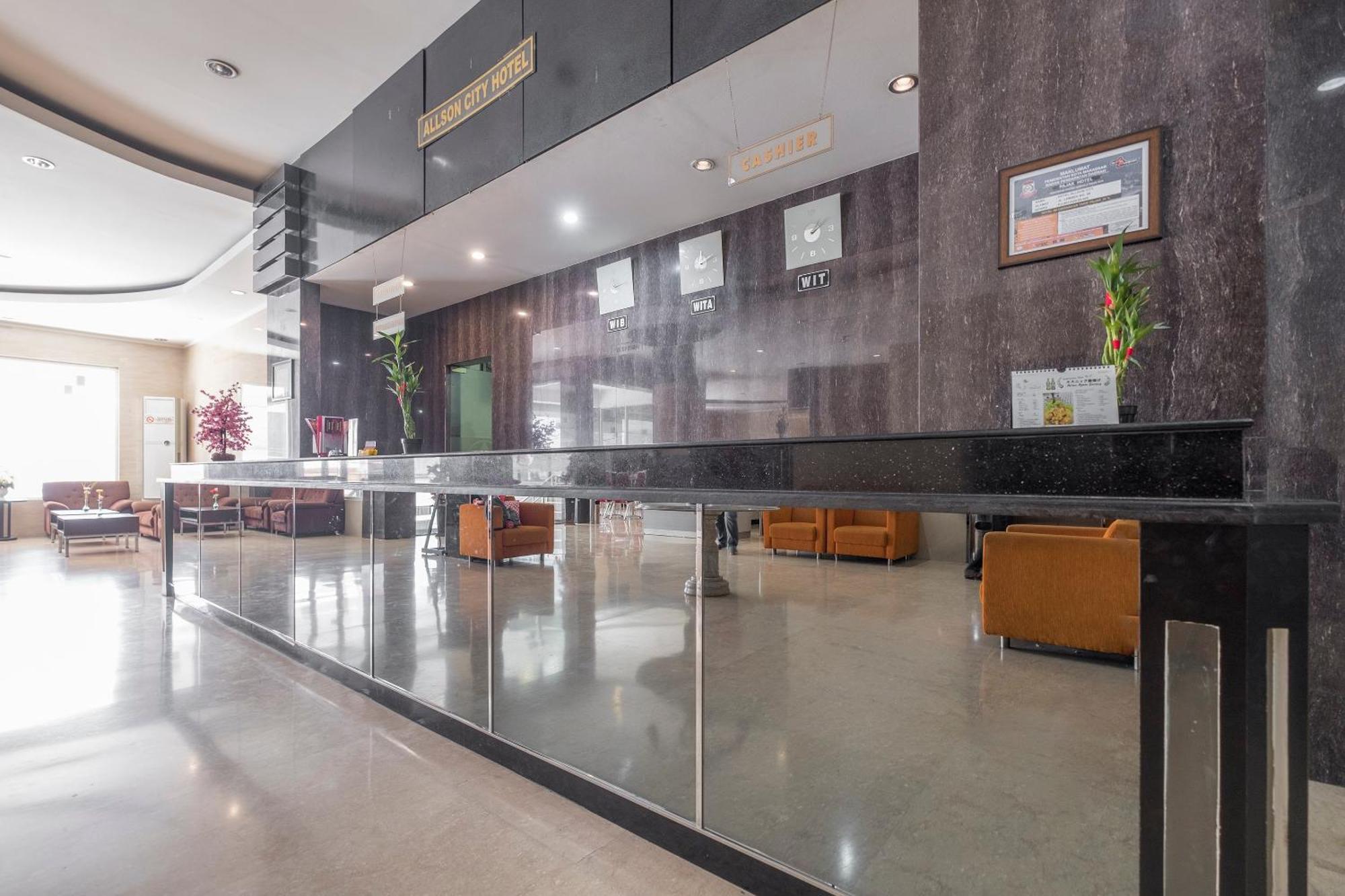 Oyo 1081 Allson City Hotel Makasar Exteriér fotografie