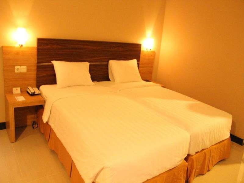 Oyo 1081 Allson City Hotel Makasar Exteriér fotografie